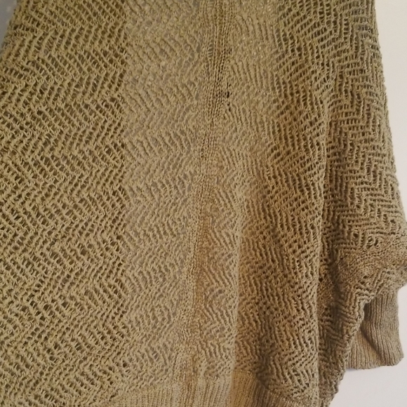 Green shawl - Picture 6 of 7